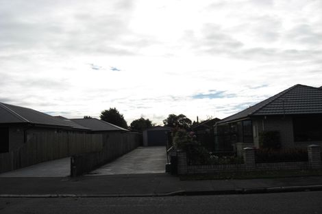 Photo of property in 92a Sawyers Arms Road, Northcote, Christchurch, 8052