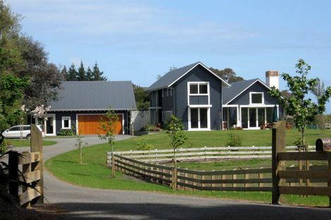 Photo of property in 33 Montgomery Road, Westmere, Whanganui, 4501