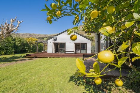 Photo of property in 577 Little Akaloa Road, Little Akaloa, 7583