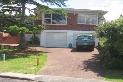 Photo of property in 23 Fowler Street, Northcote, Auckland, 0627