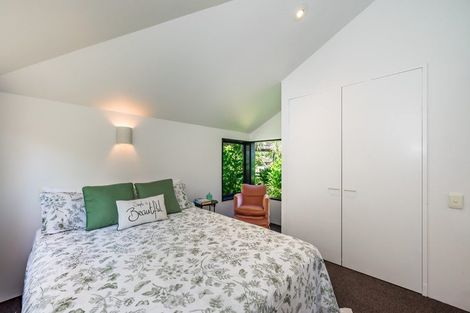 Photo of property in 11 Walnut Grove, Waikanae, 5036