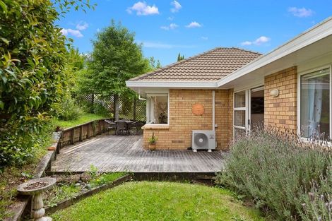 Photo of property in 11 Arirang Rise, Pinehill, Auckland, 0632
