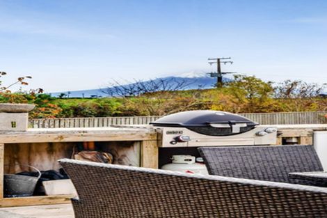 Photo of property in 5883 Mountain Road, Normanby, Hawera, 4673