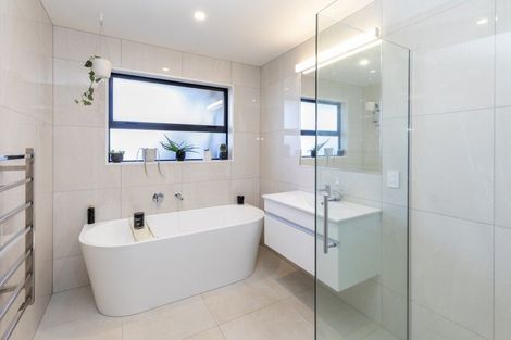 Photo of property in 17 Parawai Street, Marshland, Christchurch, 8083
