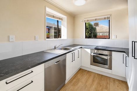 Photo of property in 1/58a Daniels Road, Redwood, Christchurch, 8051