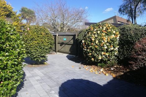 Photo of property in 2/7 Kathleen Place, Rainbow Point, Taupo, 3330