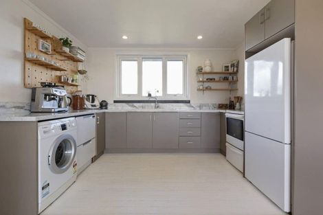 Photo of property in 57c Anglers Avenue, Warea, New Plymouth, 4381