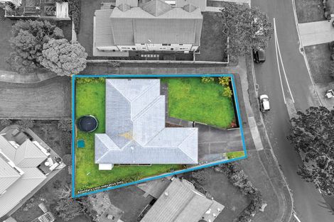 Photo of property in 33 Maygrove Drive, Orewa, 0931