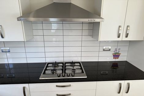 Photo of property in 8 Horizon View Road, Oteha, Auckland, 0632