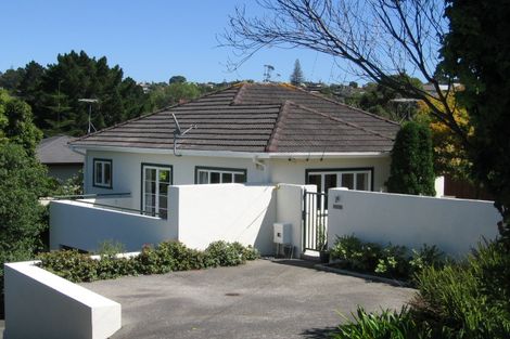 Photo of property in 104 Beach Road, Castor Bay, Auckland, 0620