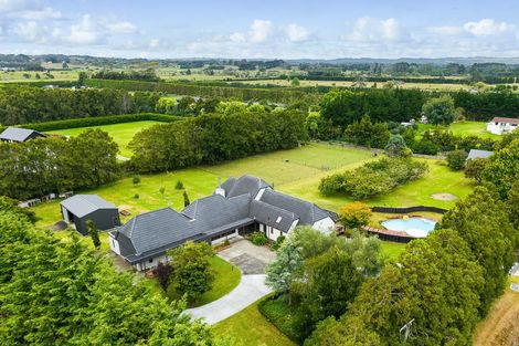 Photo of property in 132 Taupaki Road, Taupaki, Henderson, 0782