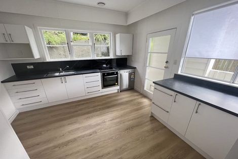 Photo of property in 16 Benares Street, Khandallah, Wellington, 6035