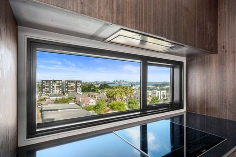 Photo of property in 402/28 Killarney Street, Takapuna, Auckland, 0622