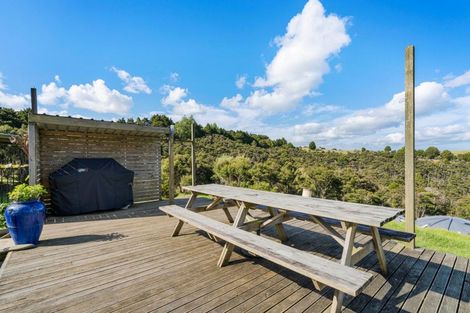 Photo of property in 957 Bull Road, Paparoa, 0193