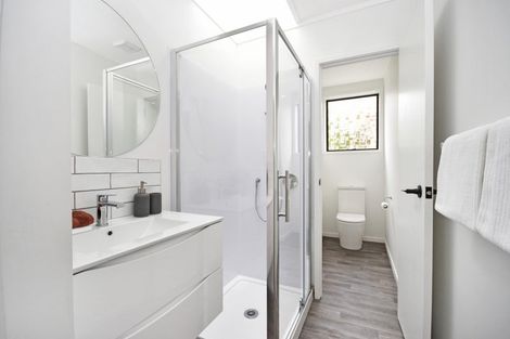 Photo of property in 5/44 Sunnyside Road, Sunnyvale, Auckland, 0612