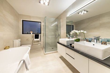 Photo of property in 4 Pahekeheke Road, Karaka, Papakura, 2113