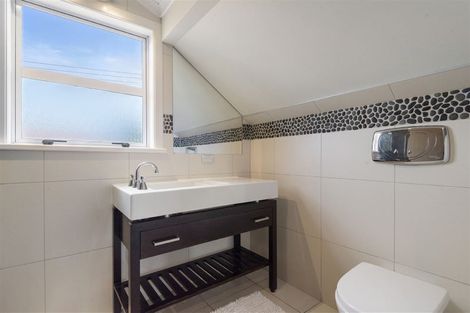 Photo of property in 113 Carlisle Road, Torbay, Auckland, 0632