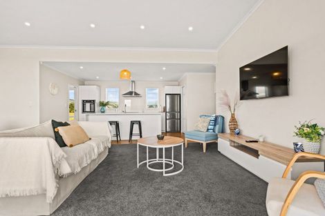 Photo of property in 117e Ruakokoputuna Road, Ruakokoputuna, Martinborough, 5781