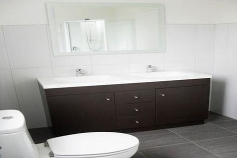 Photo of property in 10 Norma Avenue, Te Atatu South, Auckland, 0610