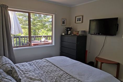 Photo of property in 85e Stottholm Road, Titirangi, Auckland, 0604