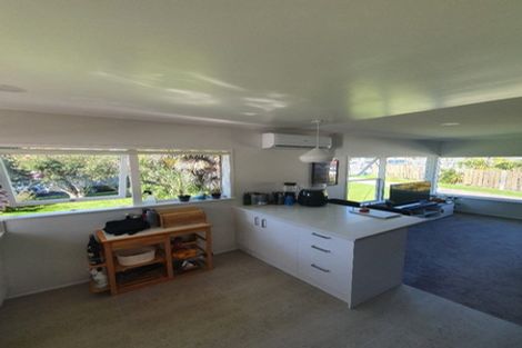 Photo of property in 1/14 Lynn Road, Bayview, Auckland, 0629