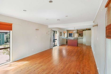 Photo of property in 20 Beaumaris Way, Conifer Grove, Takanini, 2112