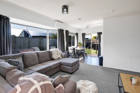 Photo of property in 10 Estate Grove, Inglewood, 4330