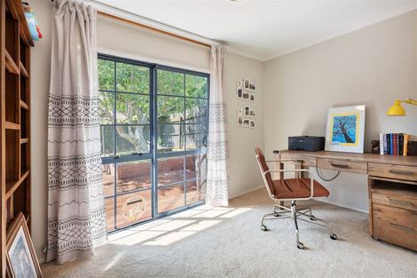 Photo of property in 85 Buscomb Avenue, Henderson, Auckland, 0610