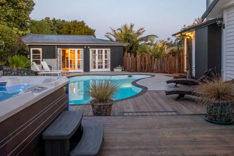 Photo of property in 12-14 Douglas Street, Paraparaumu Beach, Paraparaumu, 5032