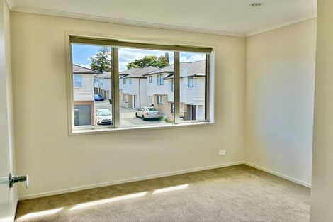 Photo of property in 18 Akeake Lane, Manurewa, Auckland, 2102