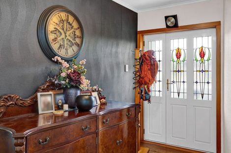 Photo of property in 3 Cowling Road, Hurdon, New Plymouth, 4310