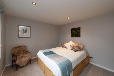 Photo of property in 10 Sunnyside Lane, Wanaka, 9305