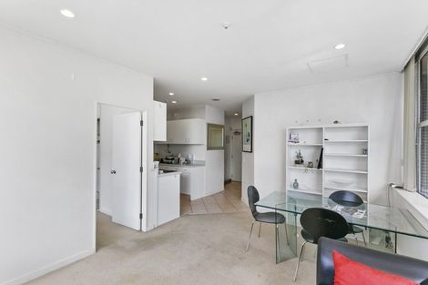 Photo of property in Terrace Tower Apartments, 10a/126 The Terrace, Wellington Central, Wellington, 6011
