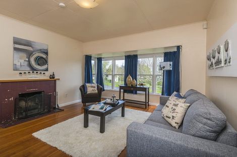 Photo of property in 22 Eastview Road, Glen Innes, Auckland, 1072