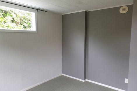 Photo of property in 29 Magnolia Grove, Maungaraki, Lower Hutt, 5010