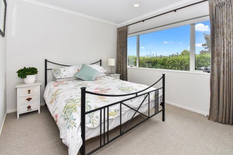 Photo of property in 12 Springcrest Drive, Karaka, Papakura, 2113