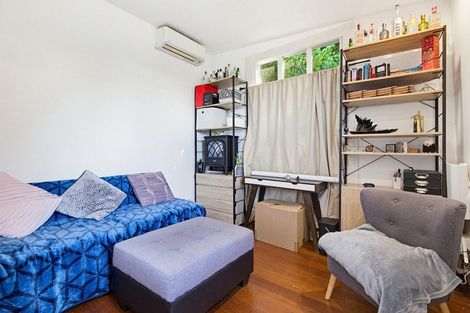 Photo of property in 21 Saint Mary Street, Thorndon, Wellington, 6011