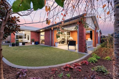 Photo of property in 21 Kahuparere Crescent, Pyes Pa, Tauranga, 3112