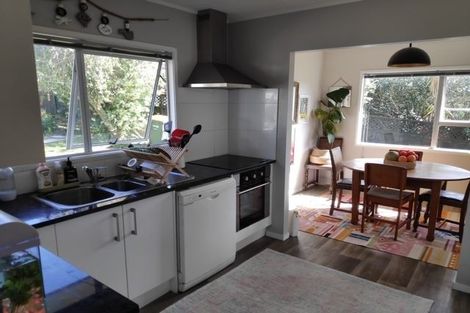 Photo of property in 8 Elizabeth Drive, West Harbour, Auckland, 0618