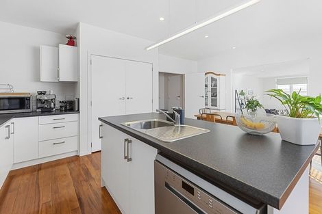 Photo of property in 27a Mexted Terrace, Tawa, Wellington, 5028