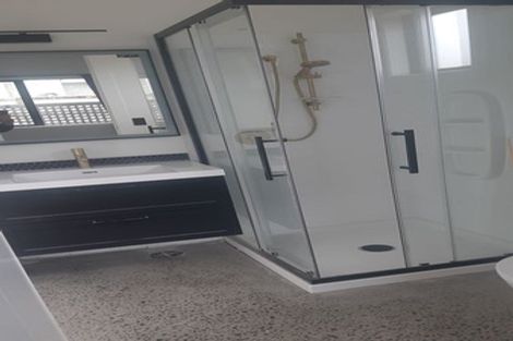 Photo of property in 84 Alpha Street, Cambridge, 3434