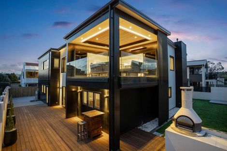 Photo of property in 204 Bond Street, Whangamata, 3620