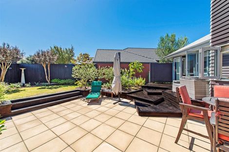 Photo of property in 38 Titirangi Crescent, Parklands, Christchurch, 8083