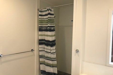 Photo of property in 12a Prince Regent Drive, Half Moon Bay, Auckland, 2012