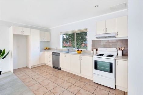 Photo of property in 10 Gina Avenue, Ranui, Auckland, 0612