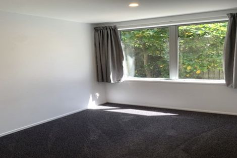 Photo of property in 28 Pupuke Road, Hillcrest, Auckland, 0627