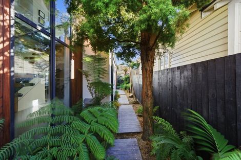 Photo of property in 14 Hardwicke Street, Sumner, Christchurch, 8081
