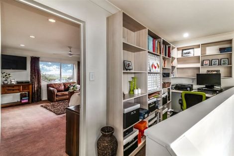 Photo of property in 215 Newcastle Road, Grandview Heights, Hamilton, 3200