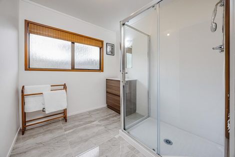 Photo of property in 161 Everglade Drive, Totara Heights, Auckland, 2105