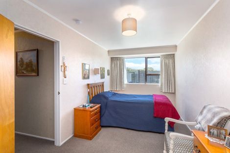 Photo of property in 13 Lowes Place, Solway, Masterton, 5810